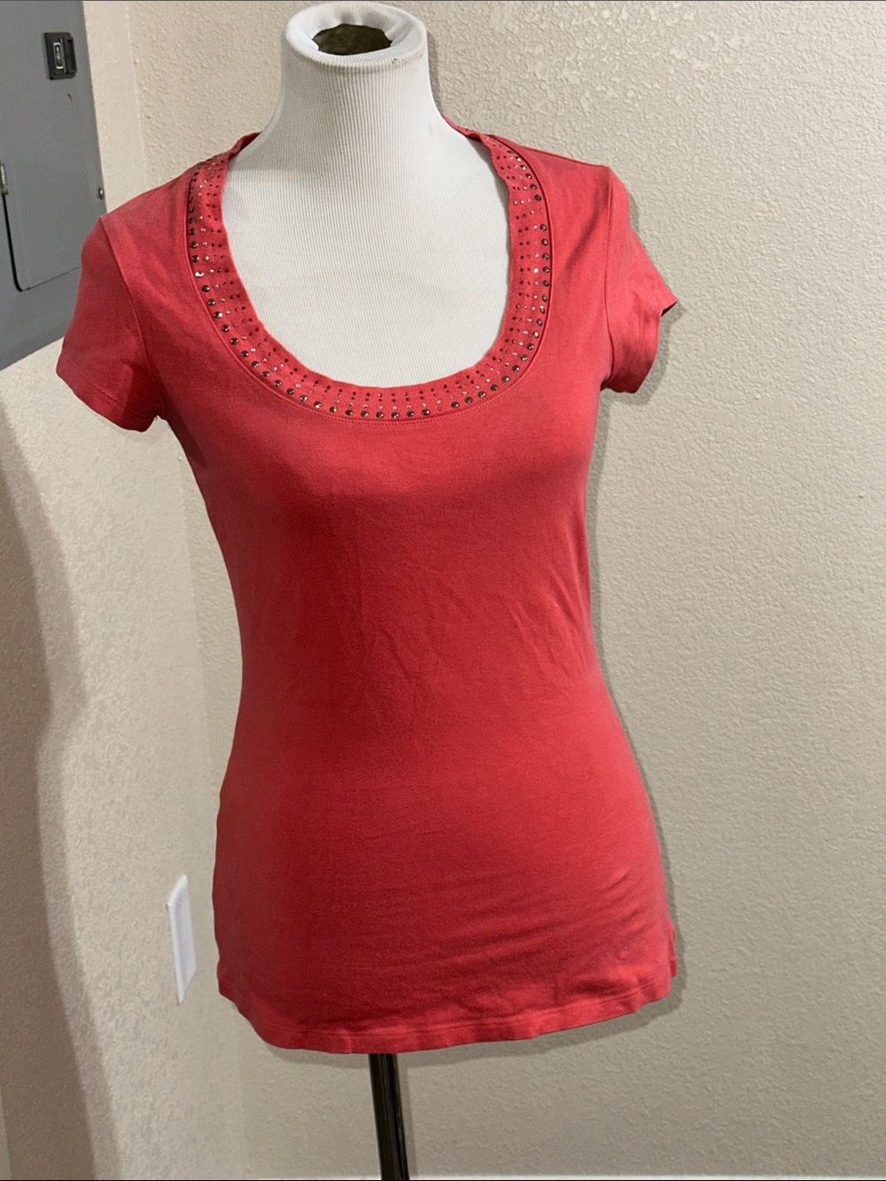 Express size small Women's Pink Scoop Neck Embellished Tee